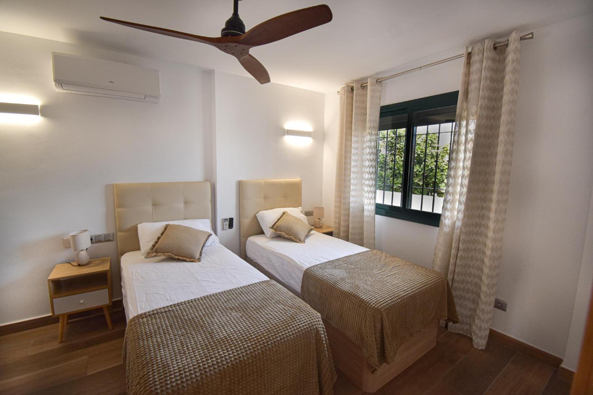Urb Pueblo Del Parque, Luxury 2 Bedroom Apartment. Fantastic Central Location. เบนัลมาเดนา ภายนอก รูปภาพ