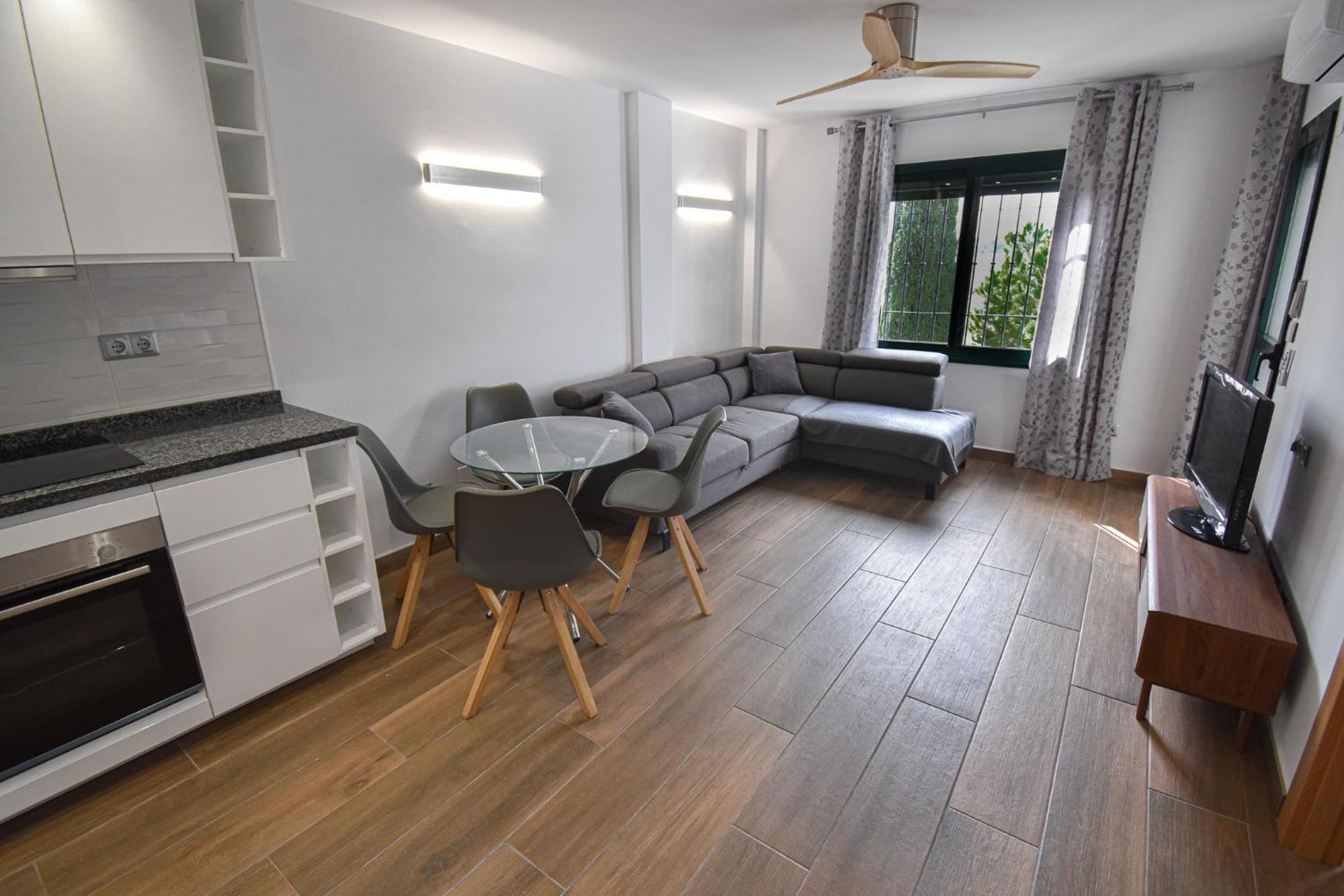 Urb Pueblo Del Parque, Luxury 2 Bedroom Apartment. Fantastic Central Location. เบนัลมาเดนา ภายนอก รูปภาพ