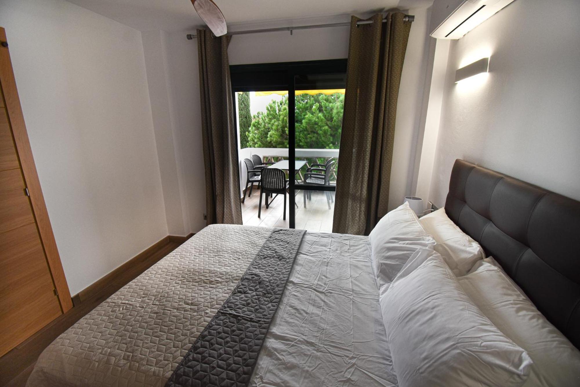 Urb Pueblo Del Parque, Luxury 2 Bedroom Apartment. Fantastic Central Location. เบนัลมาเดนา ภายนอก รูปภาพ